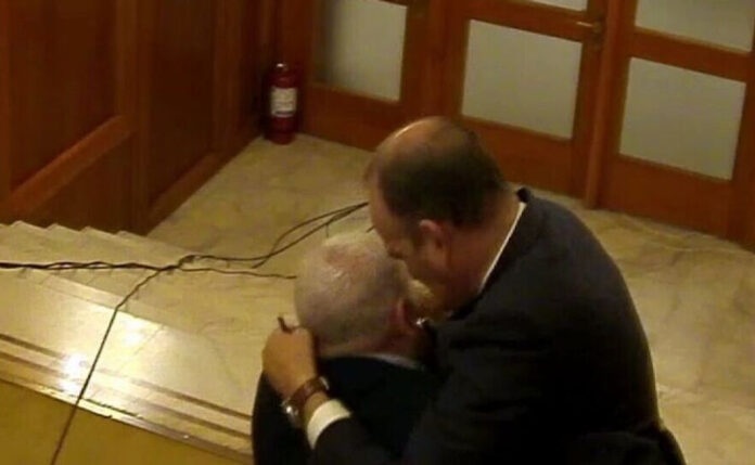 3a19c398-97c4-4447-b993-6e03943b0af6