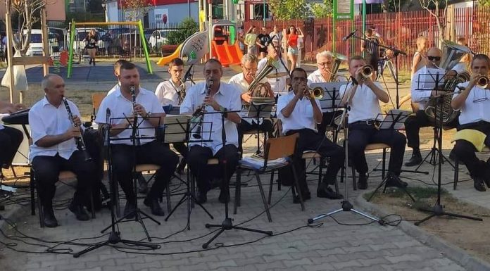 Târgu Jiu: Fanfara „Armonia”, diseară, în parcul din Olari