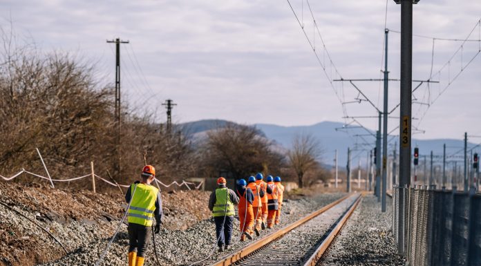 CFR: Transbordare auto între stațiile Orăștie și Simeria