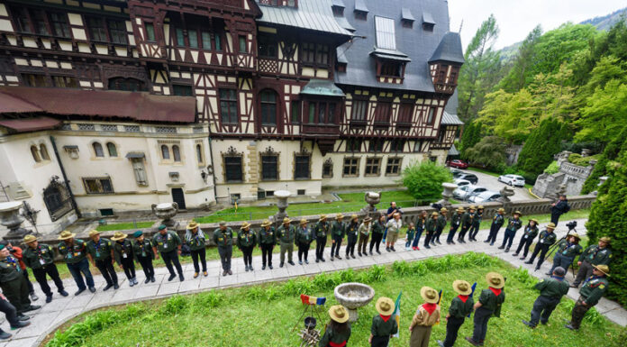 Cercetașii de la Târgu Jiu, la conferința de la Castelul Peleș