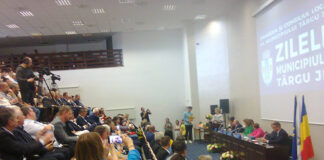 Festivitatea decernării titlului de Cetățean de Onoare al Municipiului Târgu Jiu pentru patru personalităţi deosebite ale zilelor noastre – ,,E complicat să fii cetăţean de onoare al oraşului, dar este şi frumos”!