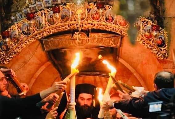 Păstrează tradiția. Primarul Cîmpeanu aduce sâmbătă Lumina Sfântă de la Ierusalim