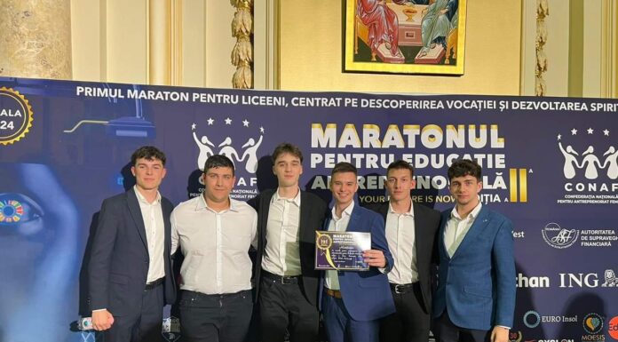 Echipa Eco Cycle de la CNTV, premiată la Maratonul pentru educație antreprenorială