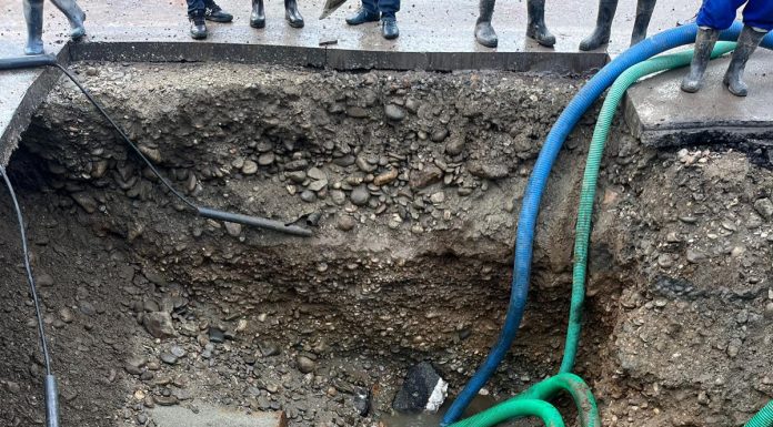 Avarie la conducta de apă de pe strada Ecaterina Teodoroiu!