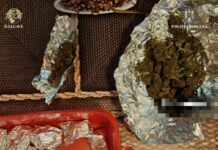 FOTO: Percheziții la un traficant de droguri. Le vindea către consumatorii din Gorj, care erau inclusiv minori