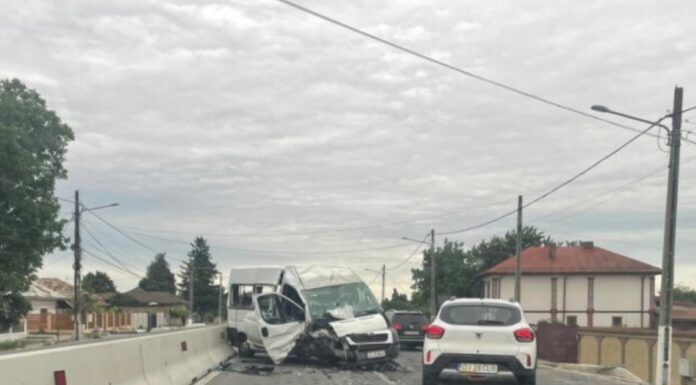 Șofer din Gorj, rănit într-un accident produs în această dimineață, la Brădești