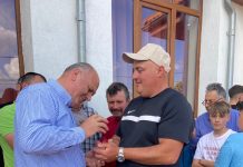 Concurs de ciocnit ouă de gâscă!