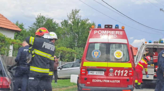 Două persoane, rănite într-un accident produs la Drăgoeni