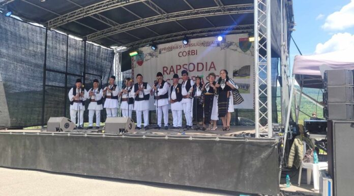 Ansamblul Cheile Oltețului din Polovragi a evoluat la Festivalul ”Rapsodia păstorească”
