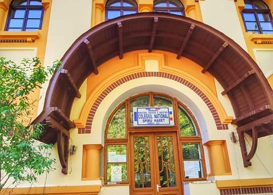 Angajări la un colegiu din Târgu Jiu