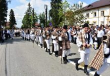 Începe, la Novaci, Festivalul Folcloric Păstoresc „Urcatul Oilor la Munte” 2024