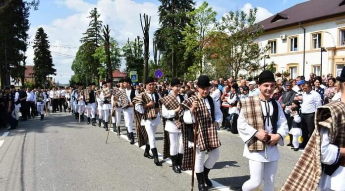 Începe, la Novaci, Festivalul Folcloric Păstoresc „Urcatul Oilor la Munte” 2024