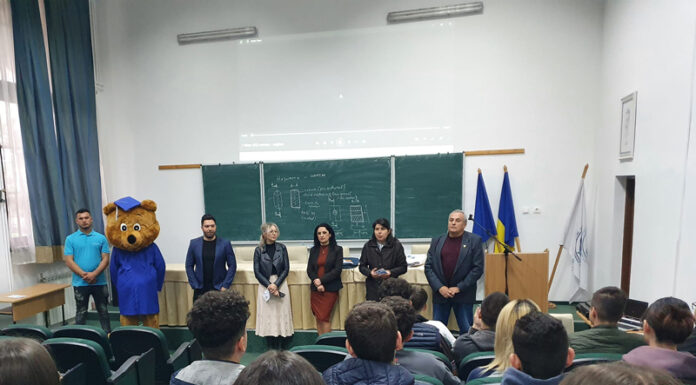 UCB Târgu Jiu a poposit la 30 de licee din județ