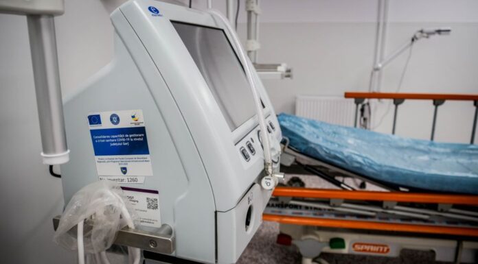 Medici amendați după moartea adolescentului din Scoarța