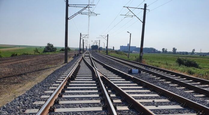 Trafic feroviar închis pe linia Lainici – Pietrele Albe. Tren de marfă defect