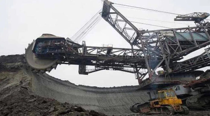 Un lăcătuș de la Cariera Tismana a murit după ce a ieșit din schimbul doi: ,,N-a mai apucat pensia, spre bucuria guvernanților!”