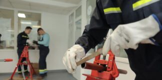 Meseria de instalator, la mare căutare. Încep înscrierile în programul de învățământ profesional dual din Craiova.