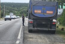Ce au descoperit polițiștii gorjeni la o acțiune de verificare a transportatorilor de persoane