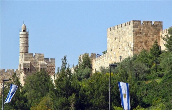 De la Ierusalimul pământesc, la Ierusalimul ceresc (I) – ,,Luminează-Te, Luminează-Te Noule Ierusalime, că Slava Domnului peste Tine a răsărit”!