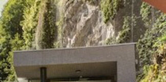 La Muzeul Tezaurului Băncii Naționale a României de la Mănăstirea Tismana, județul Gorj