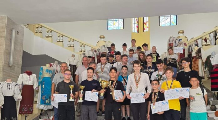 Au câștigat Trofeul RobotechX 2024