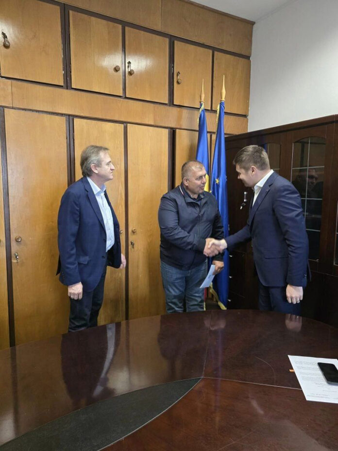 f99fa2ab-0d1c-4b81-8dc6-bcf5f3a55be9