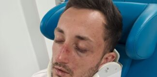 Lovit de mascați acasă!