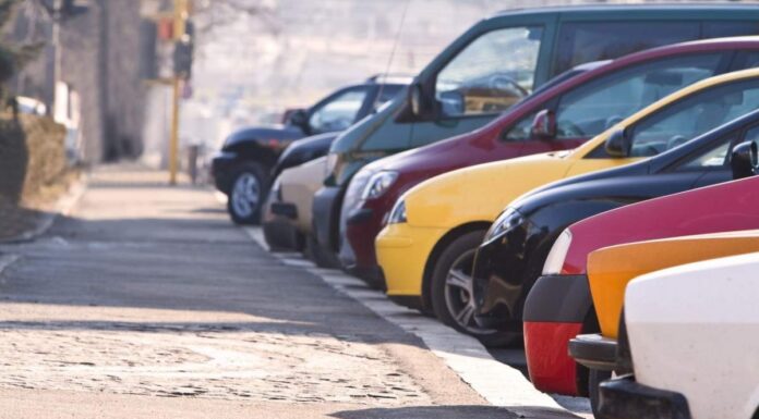 PPE nu mai vrea să interzică mașinile pe benzină și motorină: A fost o greșeală