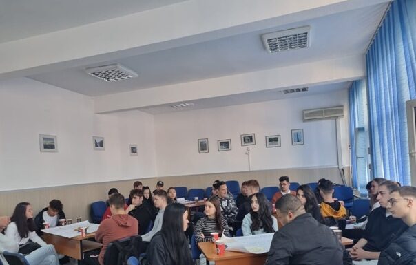 Proiect de tineret dedicat educației împotriva propagării știrilor false