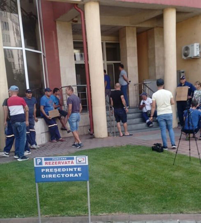 La Complexul Energetic Oltenia au început concedierile! Zeci de oameni, în greva foamei – Nu li s-au mai prelungit contractele de muncă