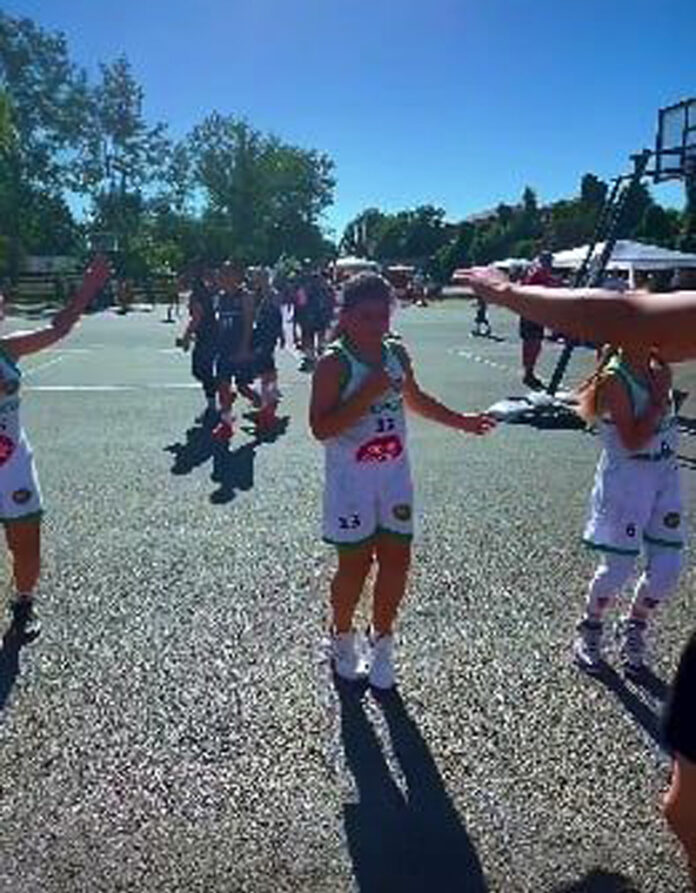 Micii baschetbaliști de la CSS, învingători! ,,Au făcut senzație la Costinești!”