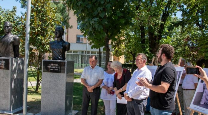 Ceremonia de dezvelire a busturilor în bronz ale personalităților gorjene Gheorghe și Arethia Tătărescu