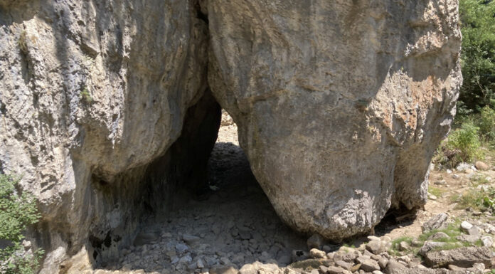 Râul Sohodol a dispărut, spre mirarea turiștilor