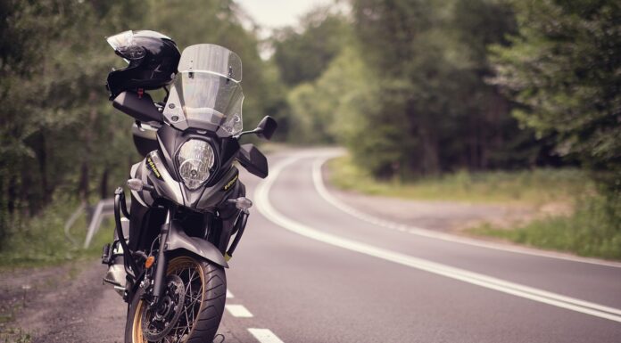 Bărbat din Crasna, prins conducând o motocicletă neînmatriculată