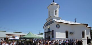 Slujbă Arhierească la resfințirea bisericii din Parohia Obârşia, Protoieria Târgu-Cărbunești, Gorj – ,,Cu adevărat, cei ce iubesc Biserica, binecuvântați vor fi de Domnul, iar cei care urăsc Biserica, rușinați vor fi de Domnul”!