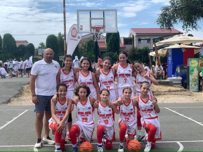 Micile baschetbaliste din Târgu Jiu, victorioase la Costinești!