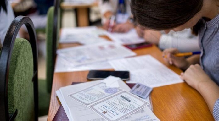 Zeci de elevi din alte județe, admiși în liceele din Gorj