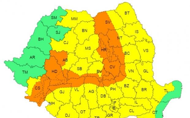 Avertizări meteo de ploi și vijelii
