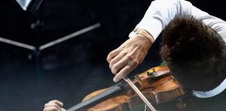 Pot fi ridicate invitațiile la concertul lui Alexandru Tomescu de la Peștișani. Vioara Stradivarius, din nou la Hobița