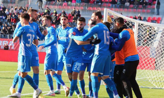 cfb510c3-99c0-49f7-b464-71b731c7c711