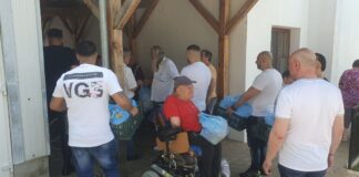 10 deținuți din Penitenciarul Târgu Jiu au donat alimente asistaților de la Centrul Dobrița