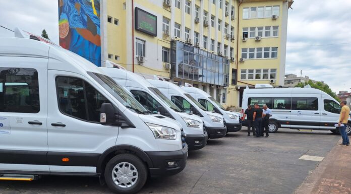 Încă cinci microbuze electrice pentru elevii din Gorj