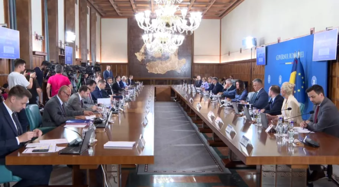 Reorganizare la stat. Câte posturi de execuție și de conducere au fost desființate