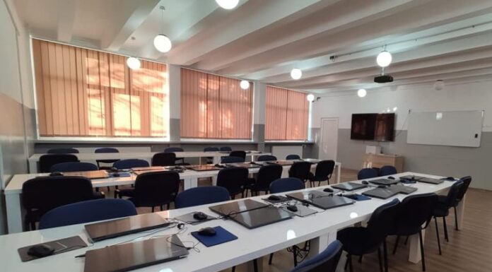 Primăria Târgu Jiu cumpără materiale didactice pentru școli și grădinițe