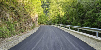 Încă doi ani se mai lucrează la drumul din Cheile Sohodolului!