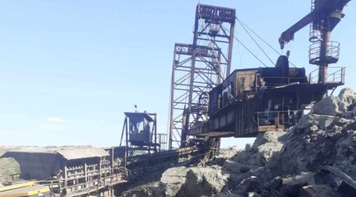 Cine dărâmă ”șandramaua”!? Ministrul Burduja, după alunecarea de teren de la Pinoasa: ”Cei răspunzători trebuie să răspundă!”. Șefii mineritului, plătiți cu salarii de peste 15.000 de lei!