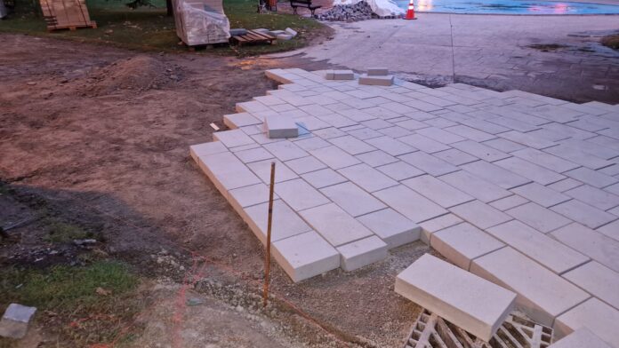 Se modernizează centrul pietonal din Târgu Jiu