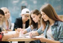 O nouă regulă: Elevii își pot descrie relația cu profesorii