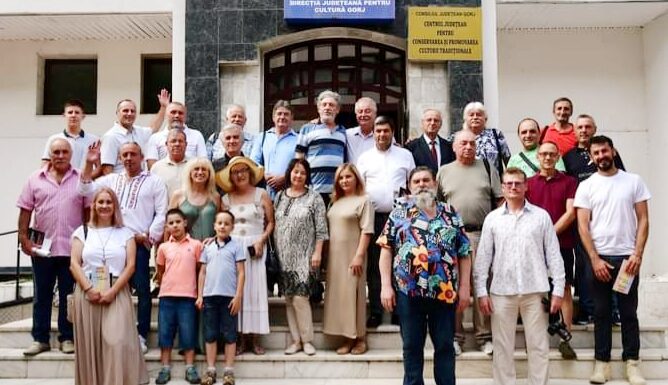 Cronica plastică – Expoziţia de pictură „Cu dragoste de peste Prut” a Academiei de Muzică, Teatru şi Arte Plastice Chişinău