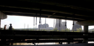 Scade continuu nivelul apei din lacurile de acumulare! Jiul, în zona Rovinari, cu un debit sub limita necesară!